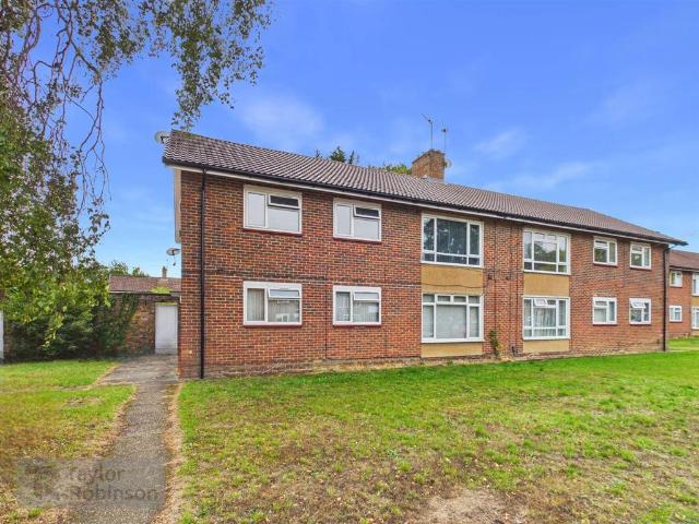 2 bedroom maisonette for sale