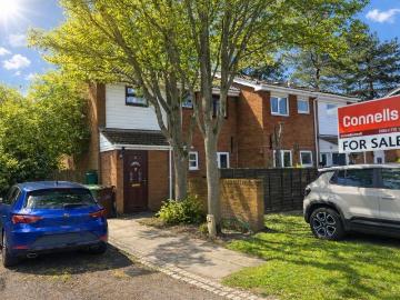 2 bedroom maisonette for sale