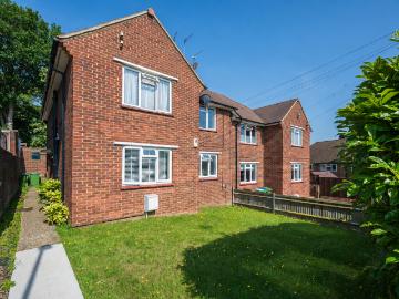 2 bedroom maisonette for sale