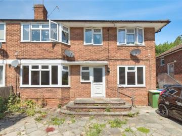 2 bedroom maisonette for sale