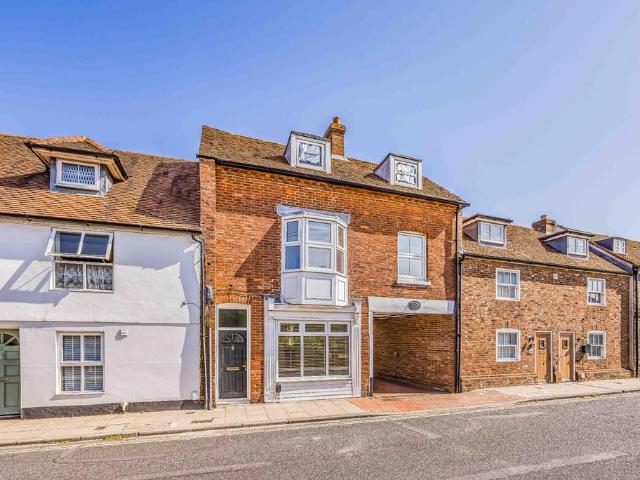 2 bedroom maisonette for sale