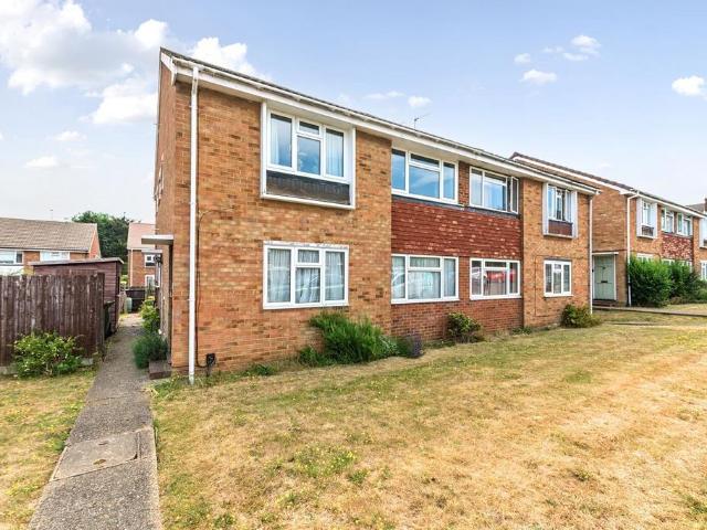 2 bedroom maisonette for sale