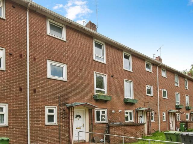 2 bedroom maisonette for sale