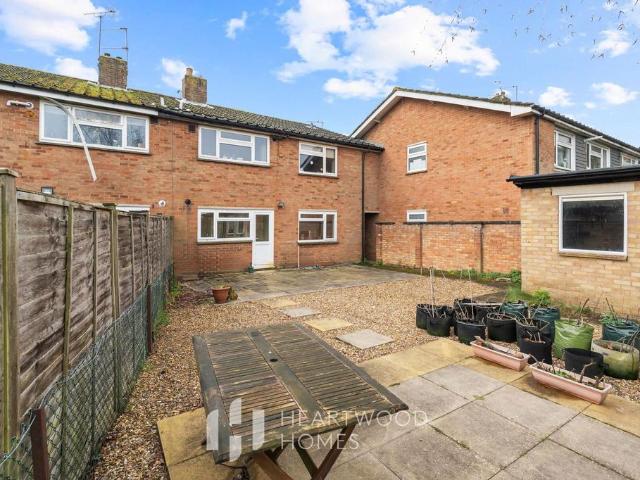 2 bedroom maisonette for sale