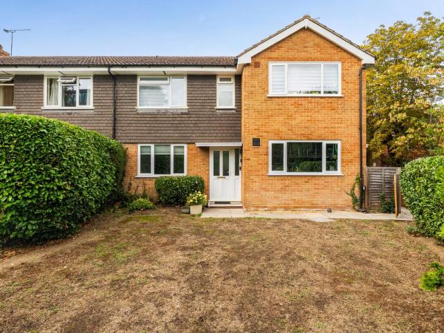 2 bedroom maisonette for sale