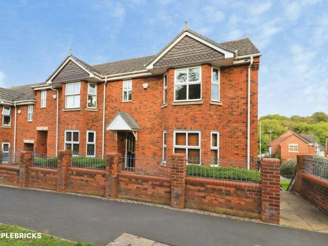 2 bedroom maisonette for sale