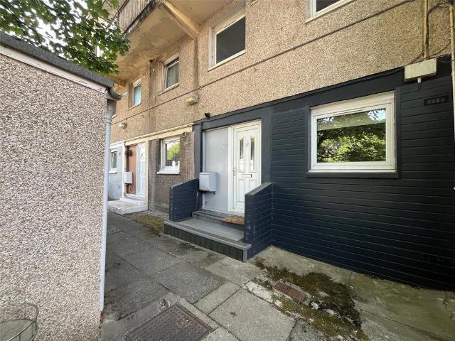 2 bedroom maisonette for sale