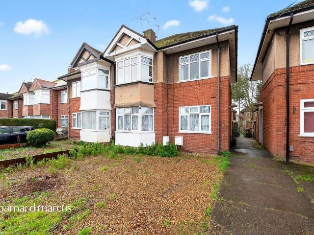 2 bedroom maisonette for sale