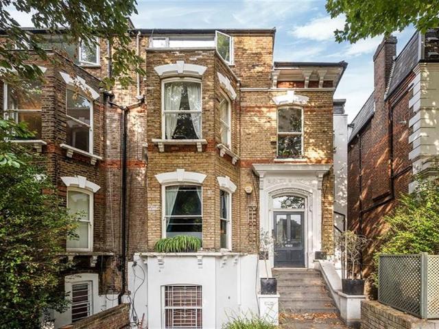 2 bedroom maisonette for sale