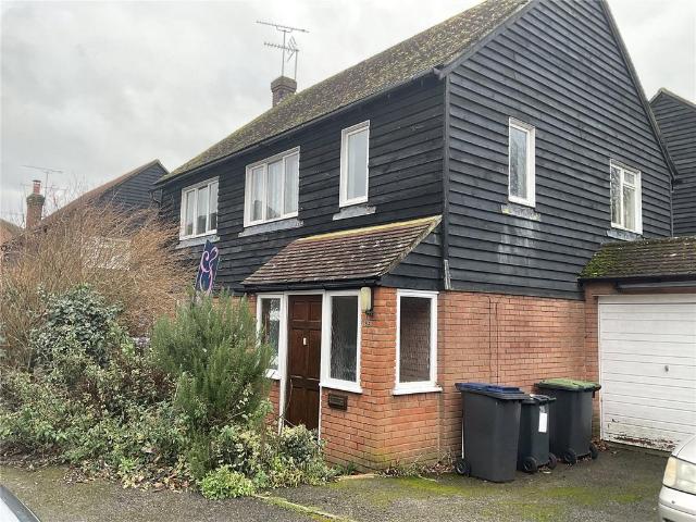 2 bedroom maisonette for sale