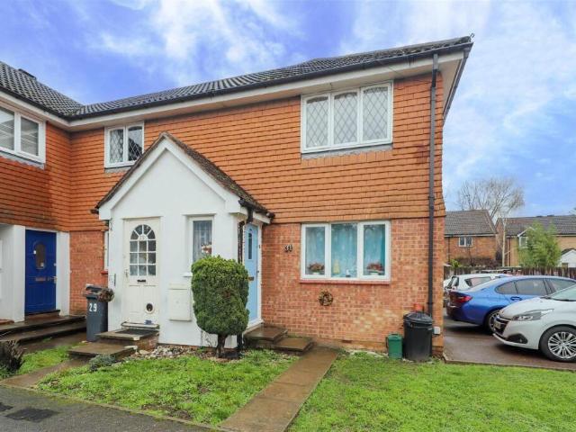 2 bedroom maisonette for sale