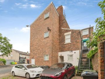 2 bedroom maisonette for sale