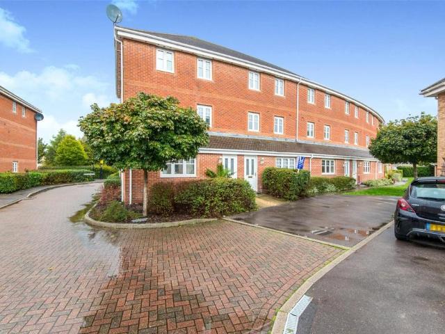 2 bedroom maisonette for sale