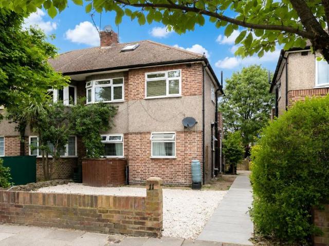 2 bedroom maisonette for sale