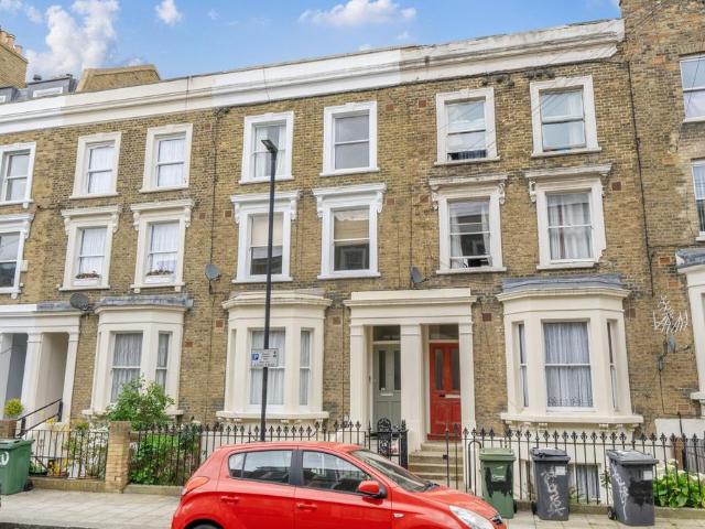 2 bedroom maisonette for sale
