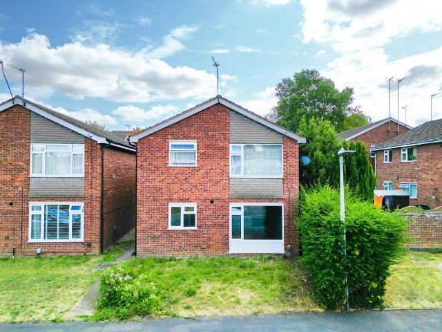 2 bedroom maisonette for sale