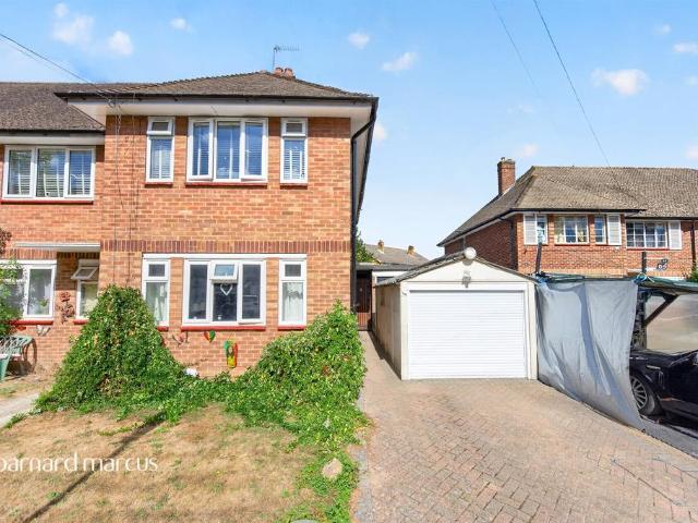 2 bedroom maisonette for sale
