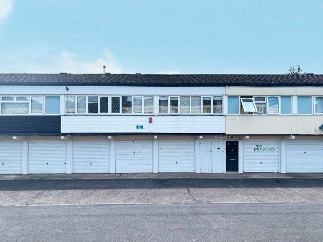 2 bedroom maisonette for sale