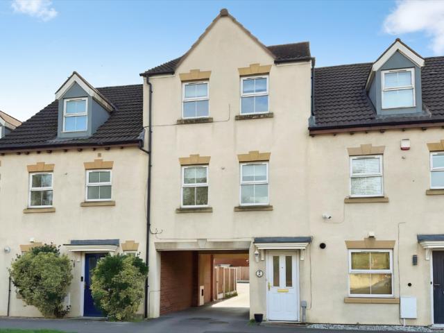 2 bedroom maisonette for sale