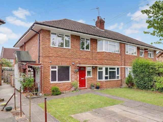 2 bedroom maisonette for sale