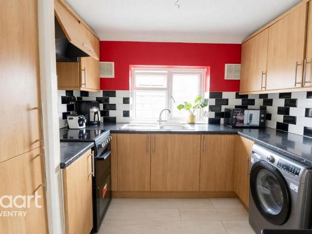 2 bedroom maisonette for sale