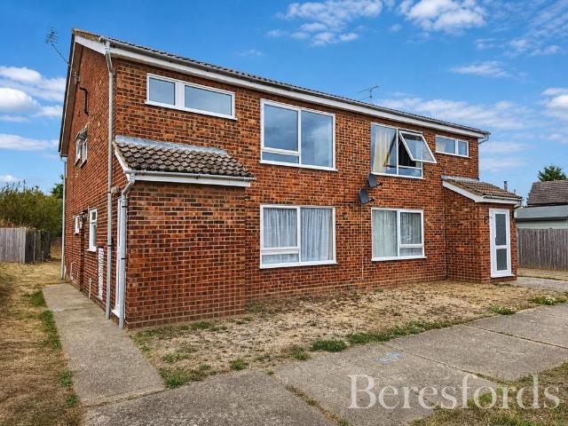 2 bedroom maisonette for sale