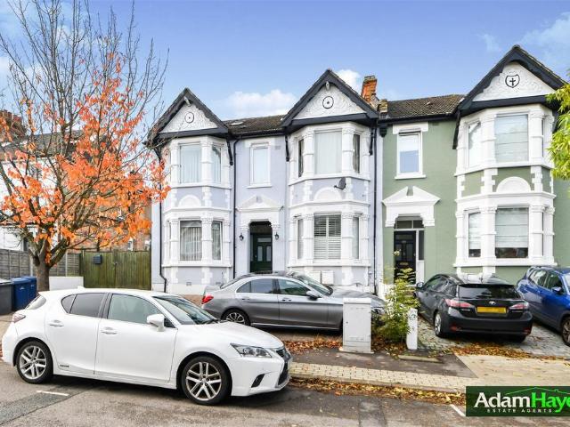 2 bedroom maisonette for sale