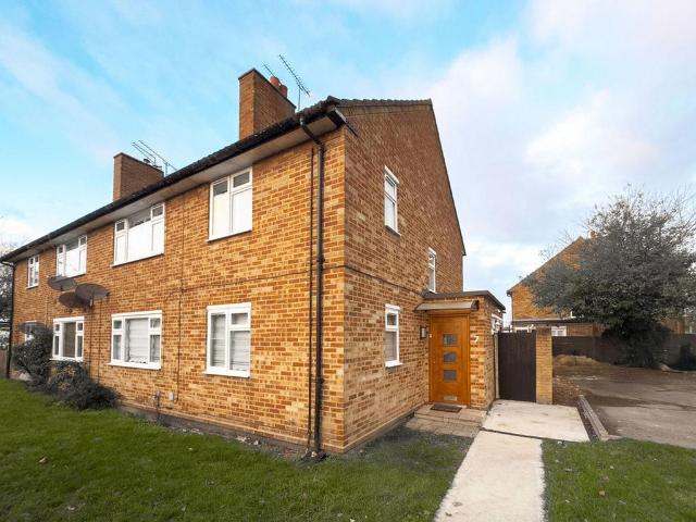 2 bedroom maisonette for sale