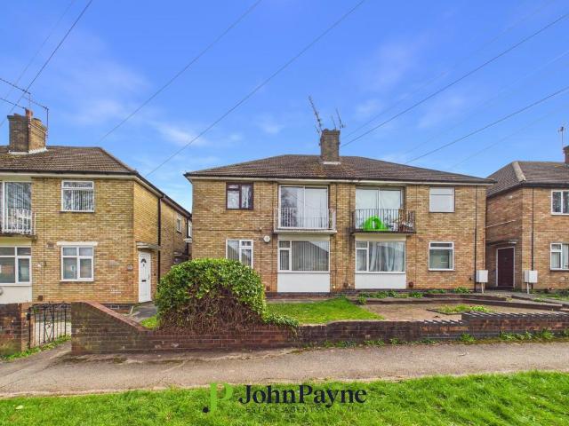 2 bedroom maisonette for sale
