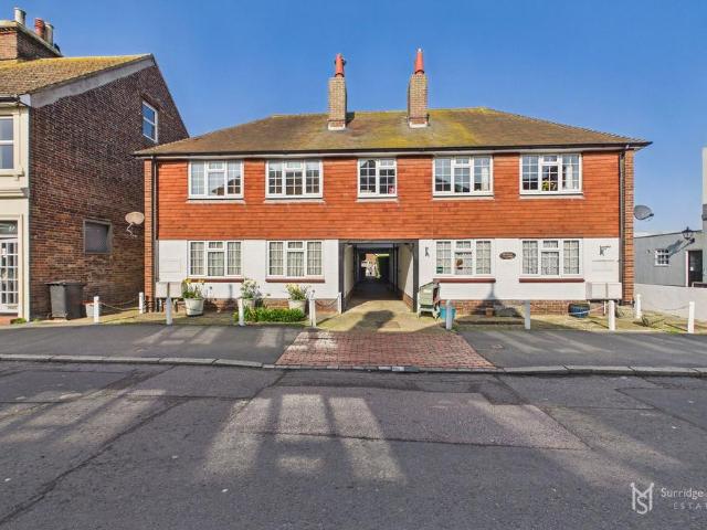 2 bedroom maisonette for sale