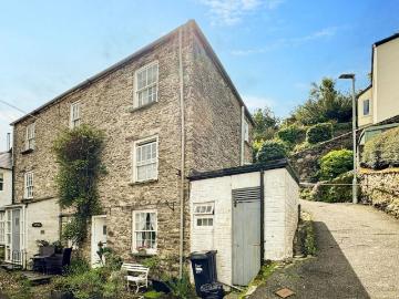 2 bedroom maisonette for sale