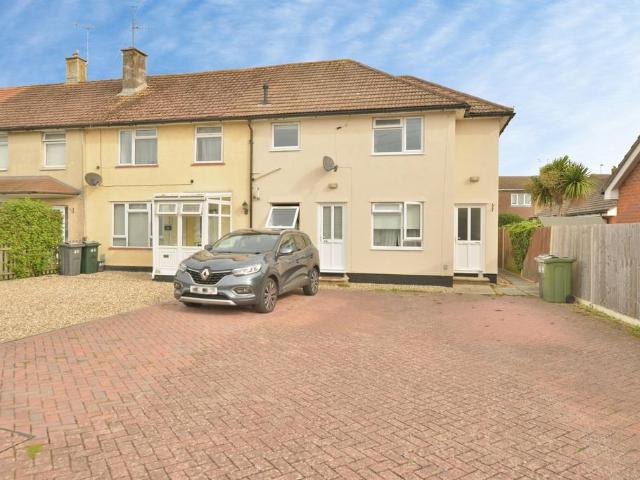 2 bedroom maisonette for sale