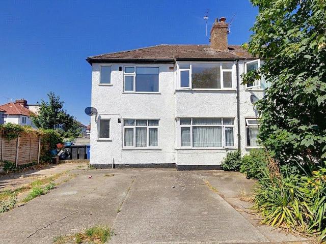 2 bedroom maisonette for sale