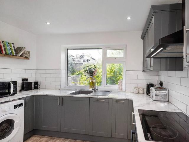 2 bedroom maisonette for sale
