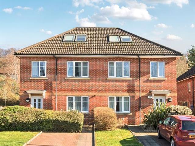 2 bedroom maisonette for sale