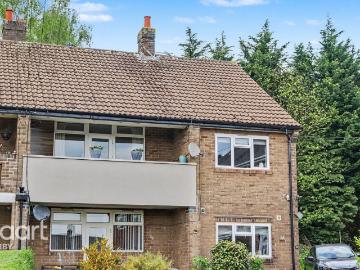 2 bedroom maisonette for sale