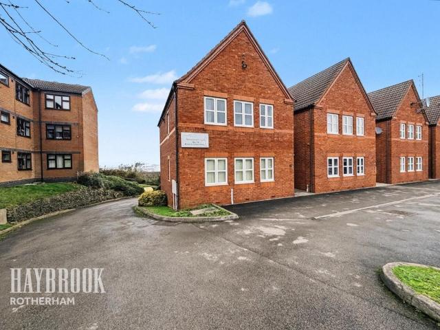 2 bedroom maisonette for sale