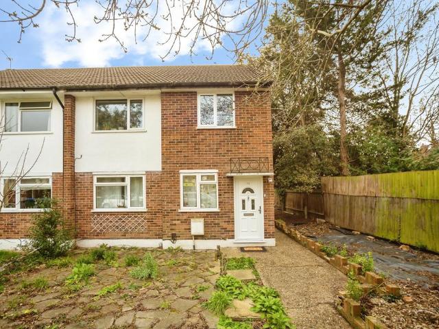 2 bedroom maisonette for sale