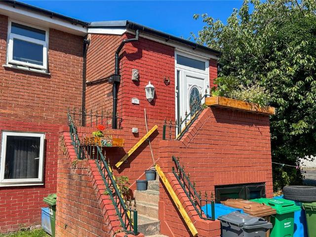 2 bedroom maisonette for sale