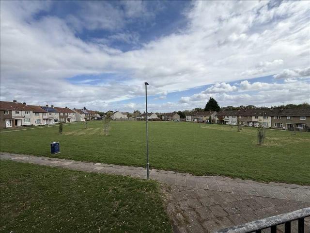 2 bedroom maisonette for sale
