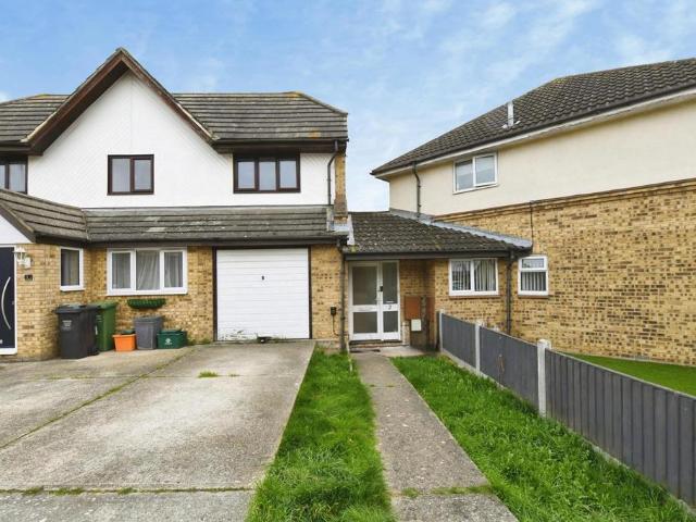 2 bedroom maisonette for sale