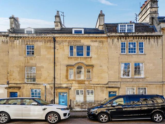 2 bedroom maisonette for sale
