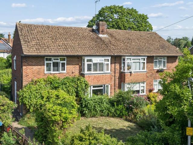 2 bedroom maisonette for sale