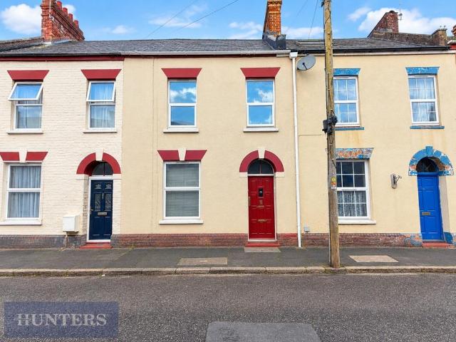 2 bedroom maisonette for sale