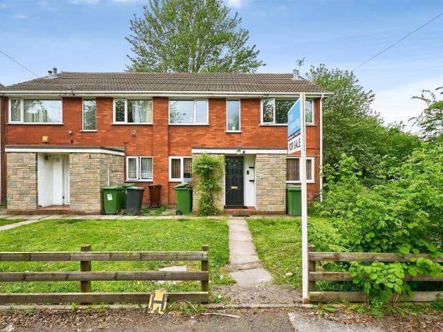 2 bedroom maisonette for sale