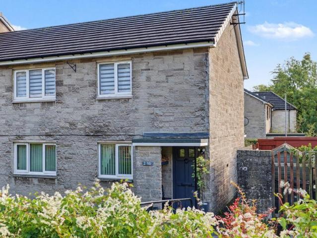 2 bedroom maisonette for sale