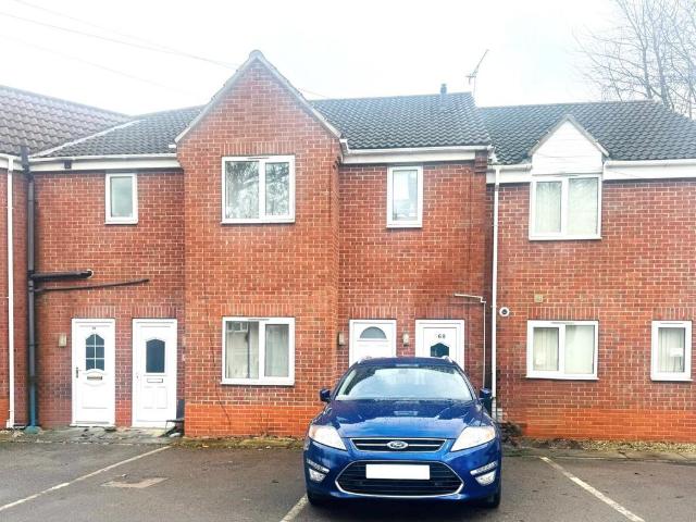 2 bedroom maisonette for sale