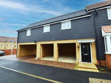 2 bedroom maisonette for sale