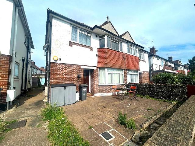 2 bedroom maisonette for sale