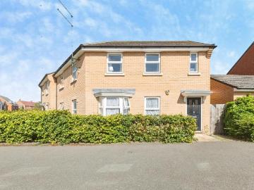 2 bedroom maisonette for sale